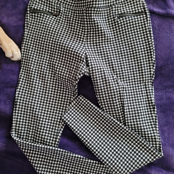 Houndstooth, stretchy, skinny pants - Picture 1 of 3